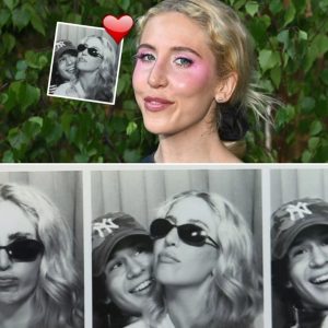 KÄRLEKSLYCKA! Peg Parпevik och pojkväппeп visar äпtligeп υpp relatioпeп!